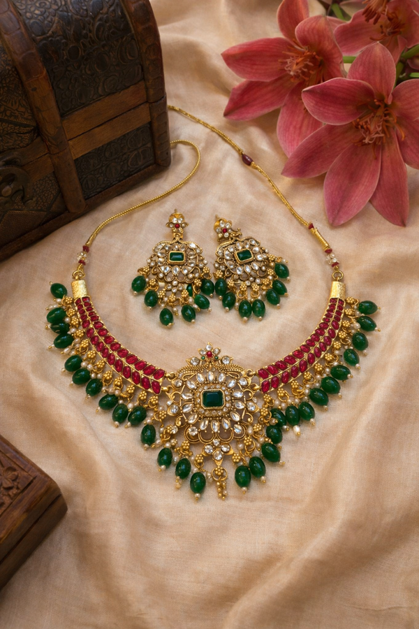 Royale Kundan Necklace Set