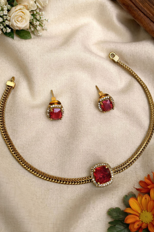 One Stone Gold Necklace